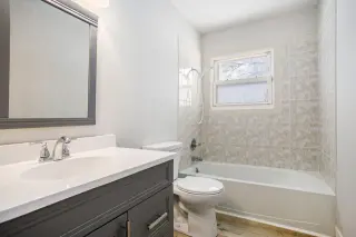 🏡 Charming, remodeled ranch home with 3 bedrooms and 1 bath! 🏡 thumbnail 7