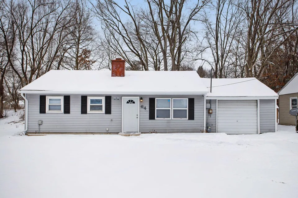 🏡 Charming, remodeled ranch home with 3 bedrooms and 1 bath! 🏡
