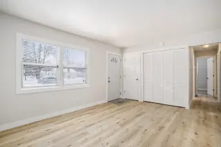 🏡 Charming, remodeled ranch home with 3 bedrooms and 1 bath! 🏡 thumbnail 13